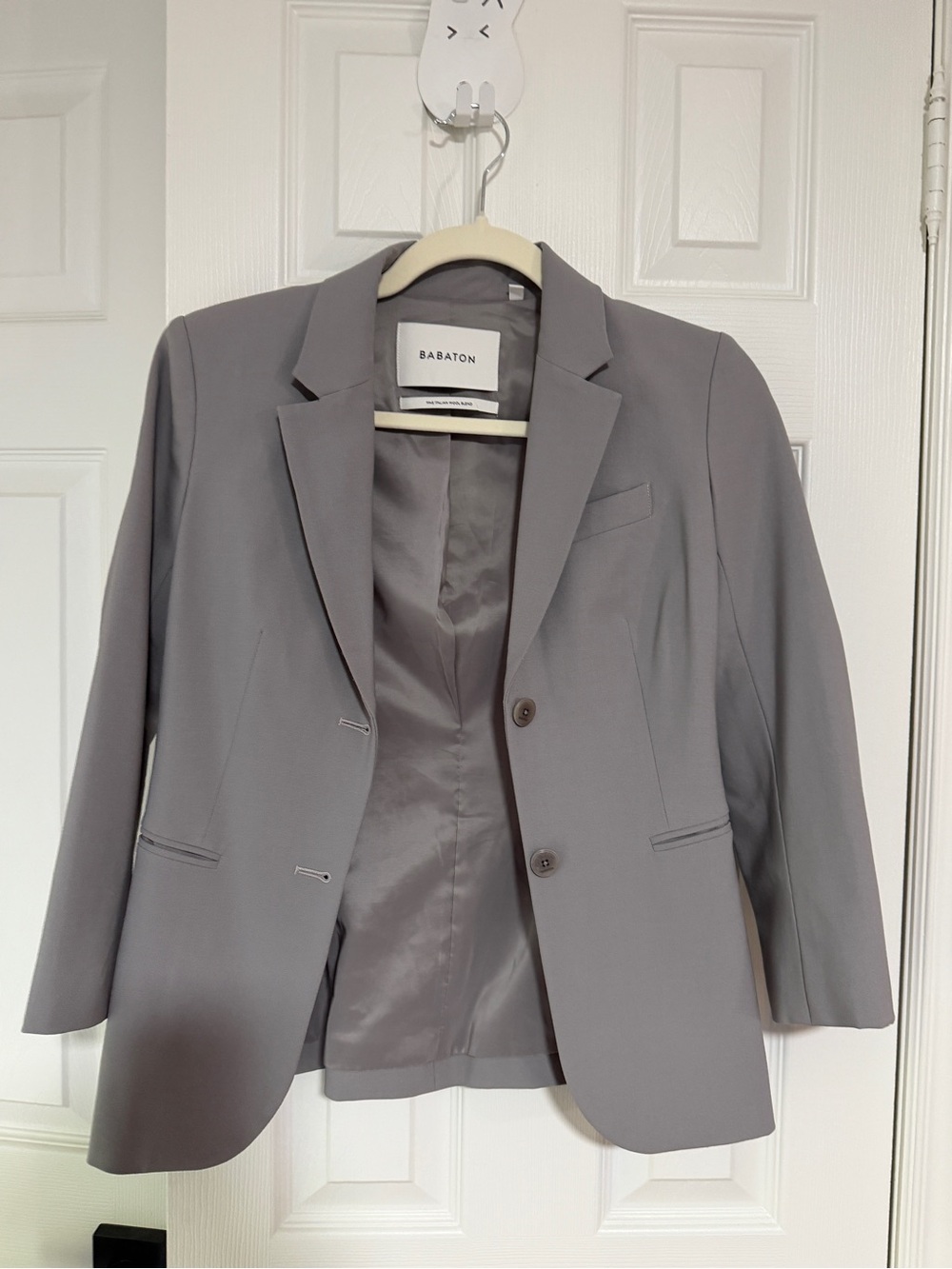 Babaton Light Gray Wool-Blend Cropped Blazer